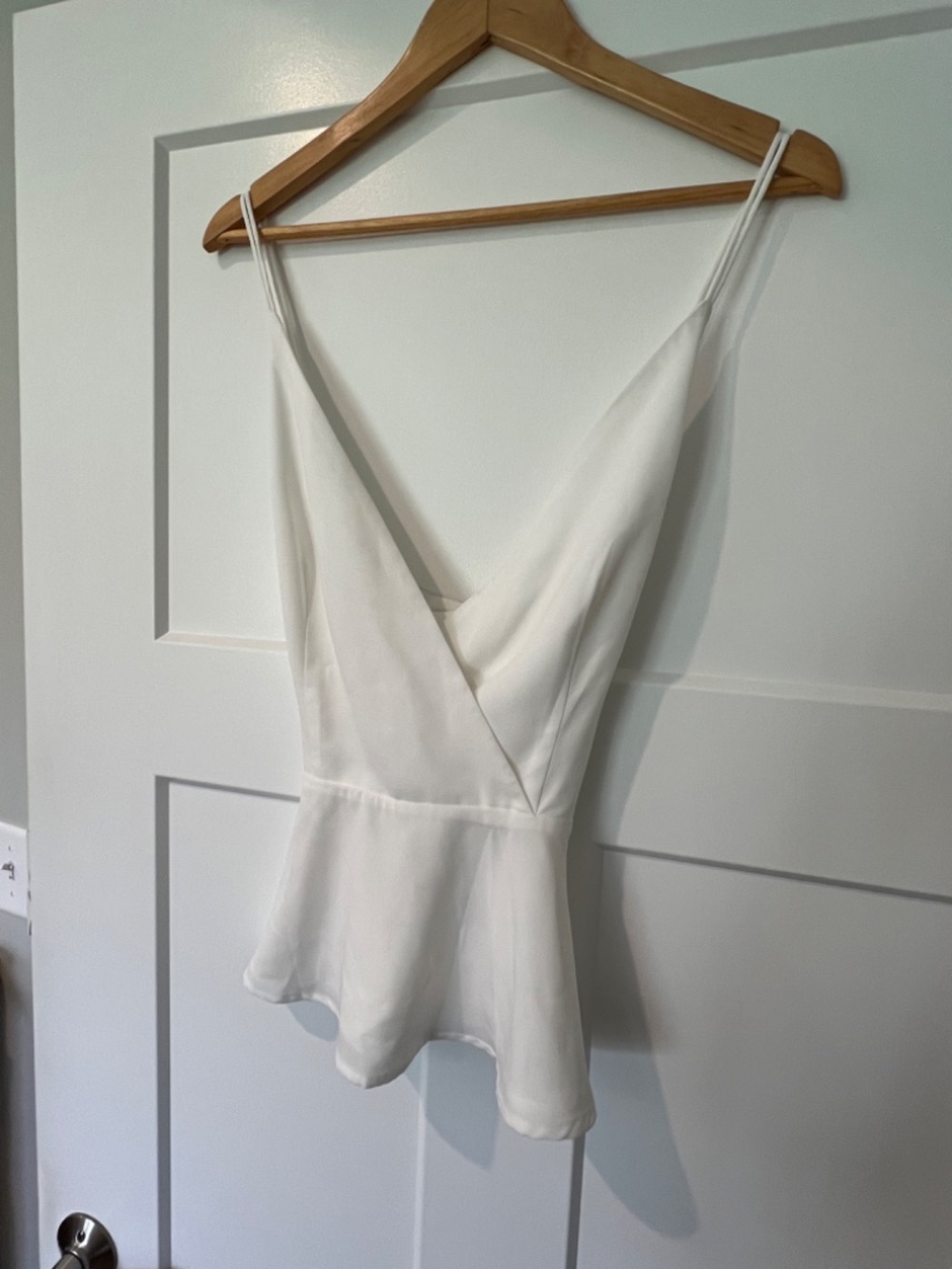 Finders Keepers White Peplum Deep V Tank Top Spaghetti Strap Size L